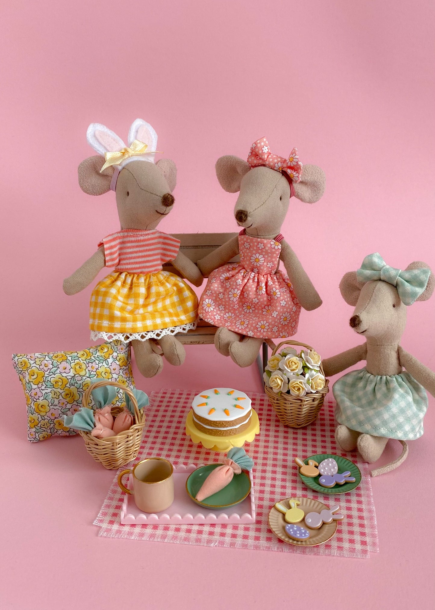 Skirt mint green gingham for Maileg mouse