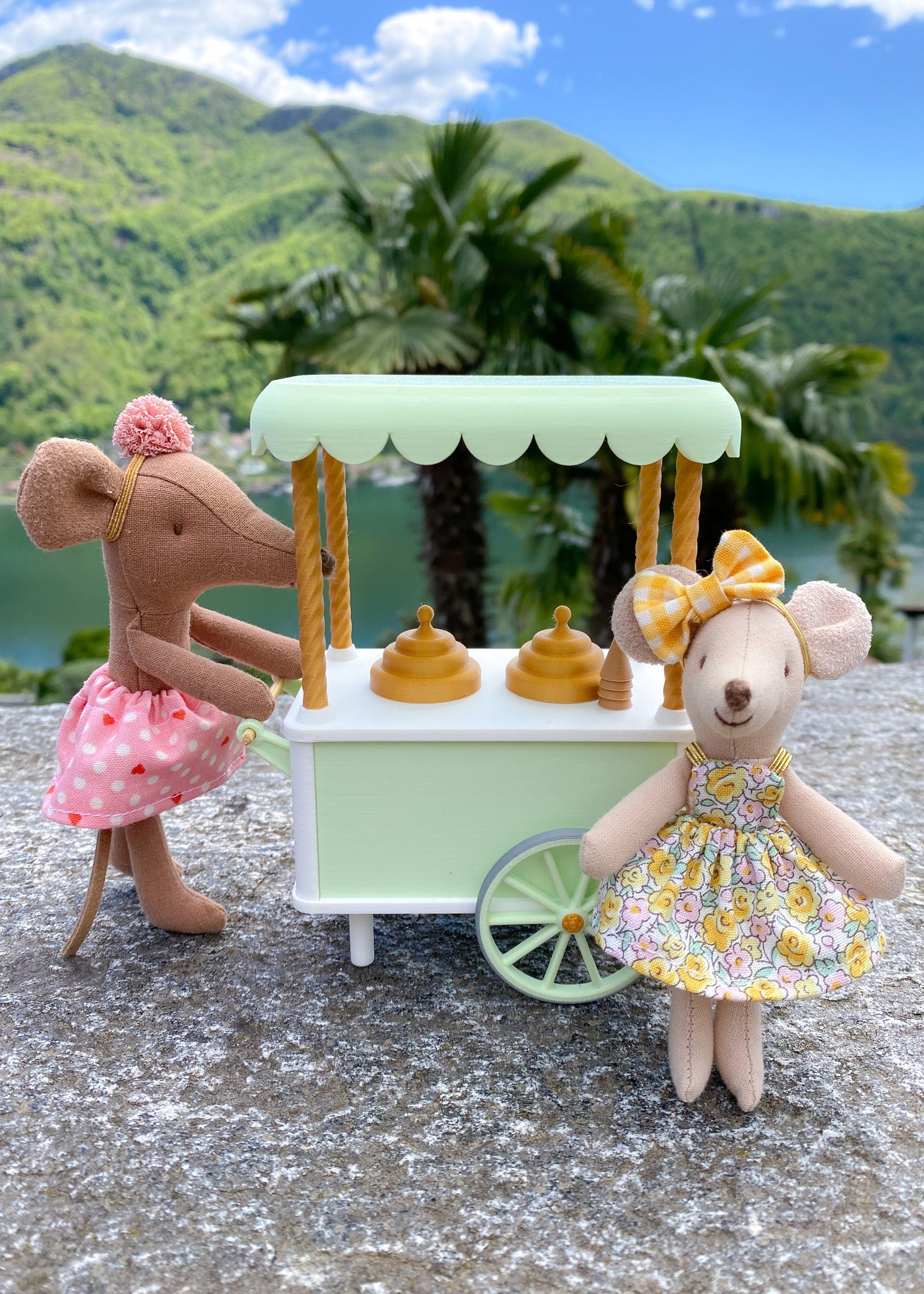 Ice cream cart