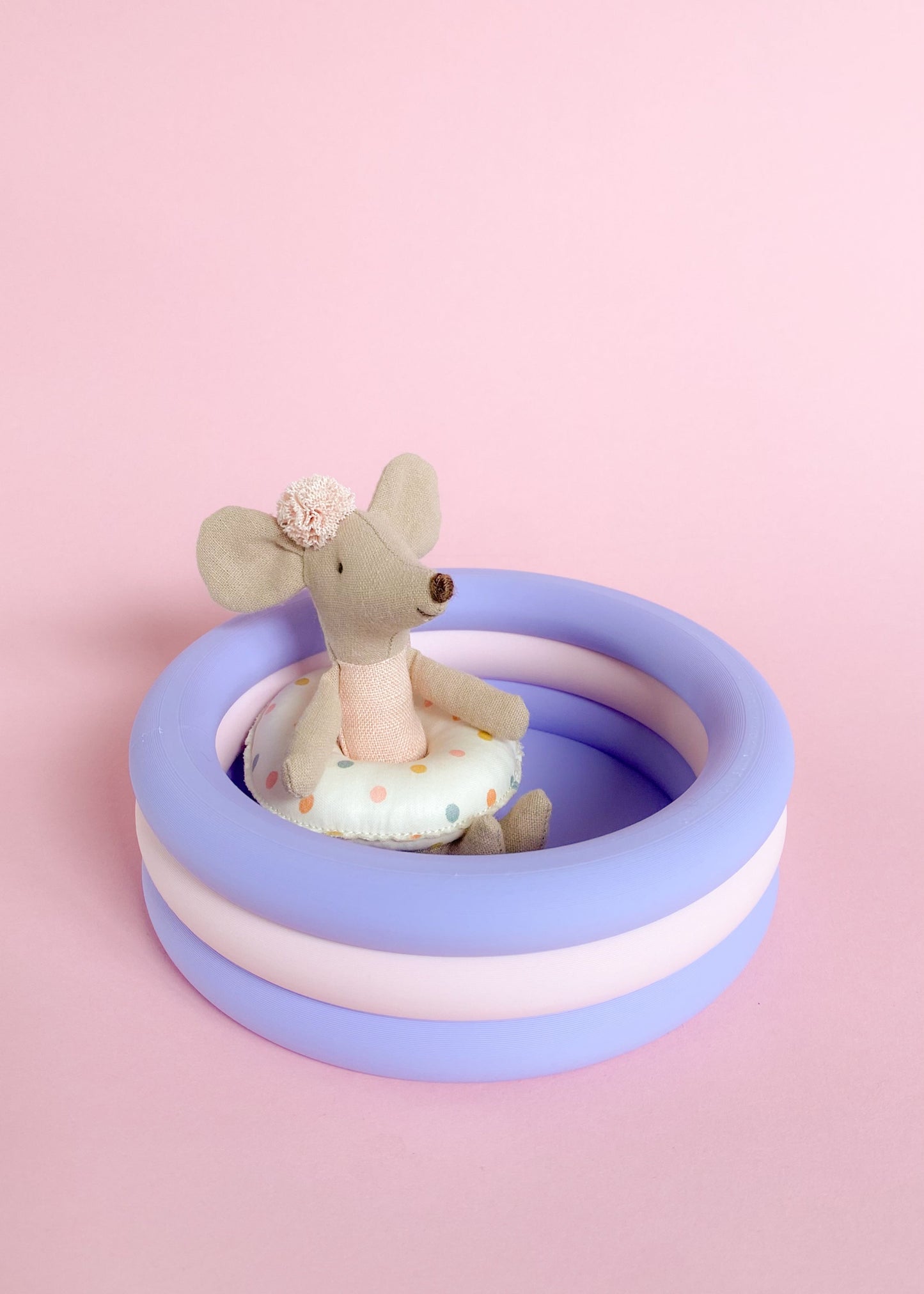 Miniature swimming pool round