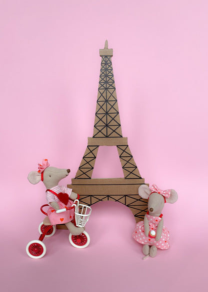 Valentine’s outfit striped shirt with heart‑print skirt