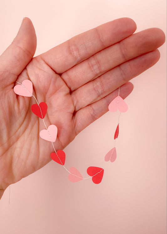 Heart garland miniature