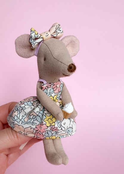 Jurkje Liberty Cosmos Meadow voor Maileg muis