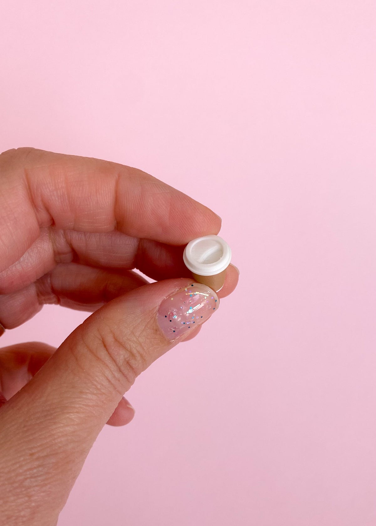 Coffee-to-go cup miniature