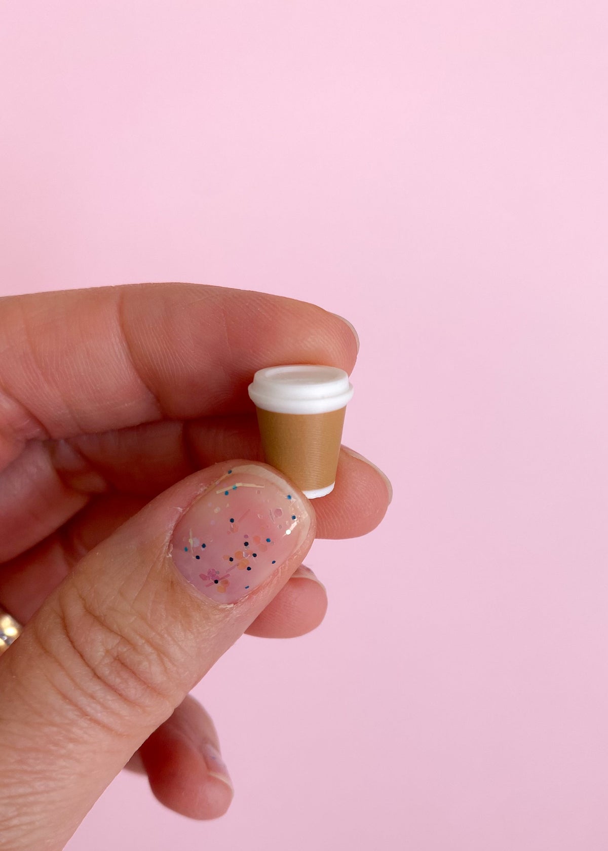 Coffee-to-go cup miniature