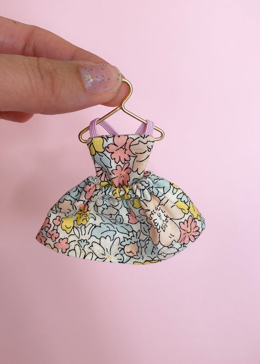 Dress Liberty Cosmos Meadow for mouse