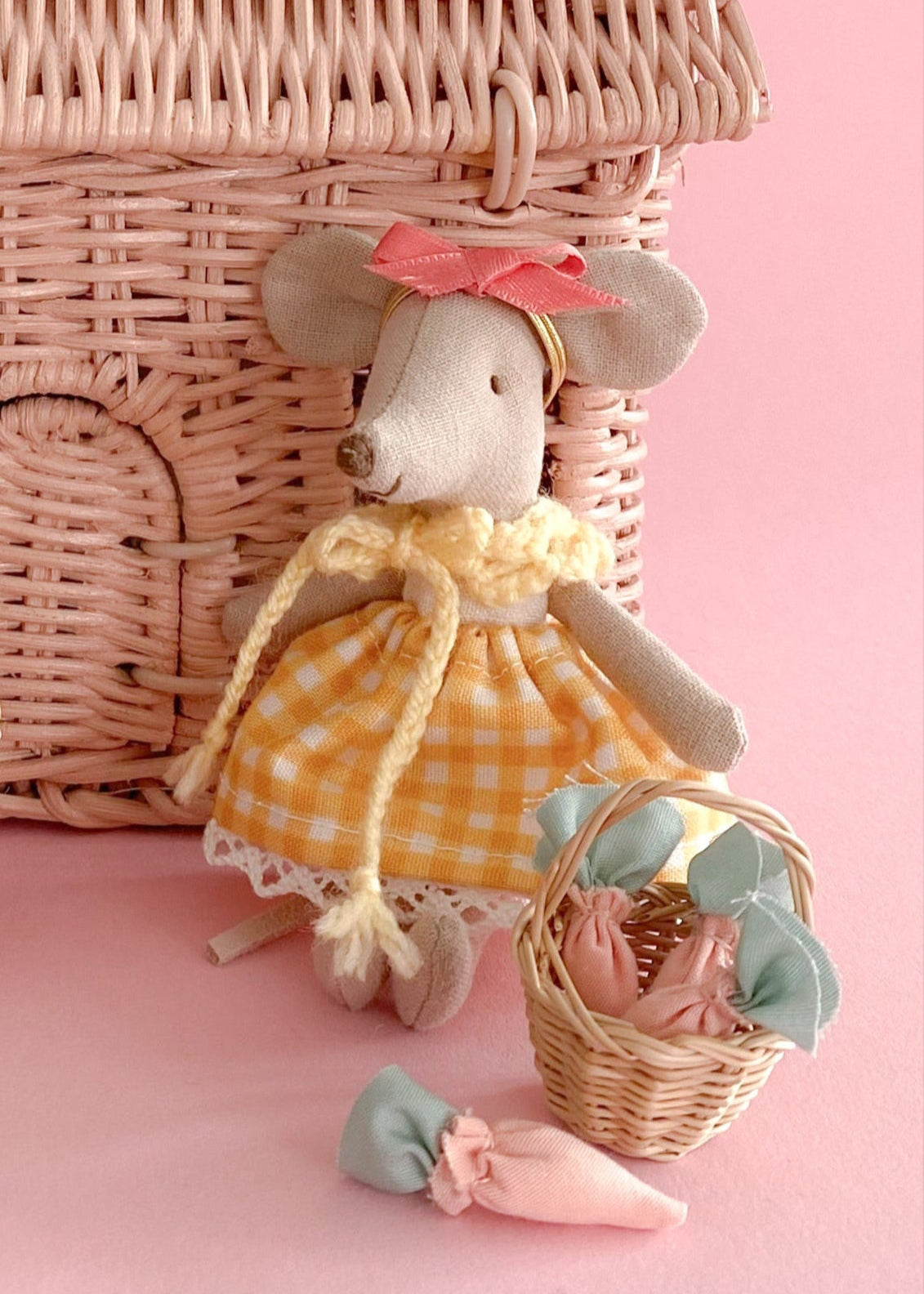 Maileg mouse Yellow outfit with collar