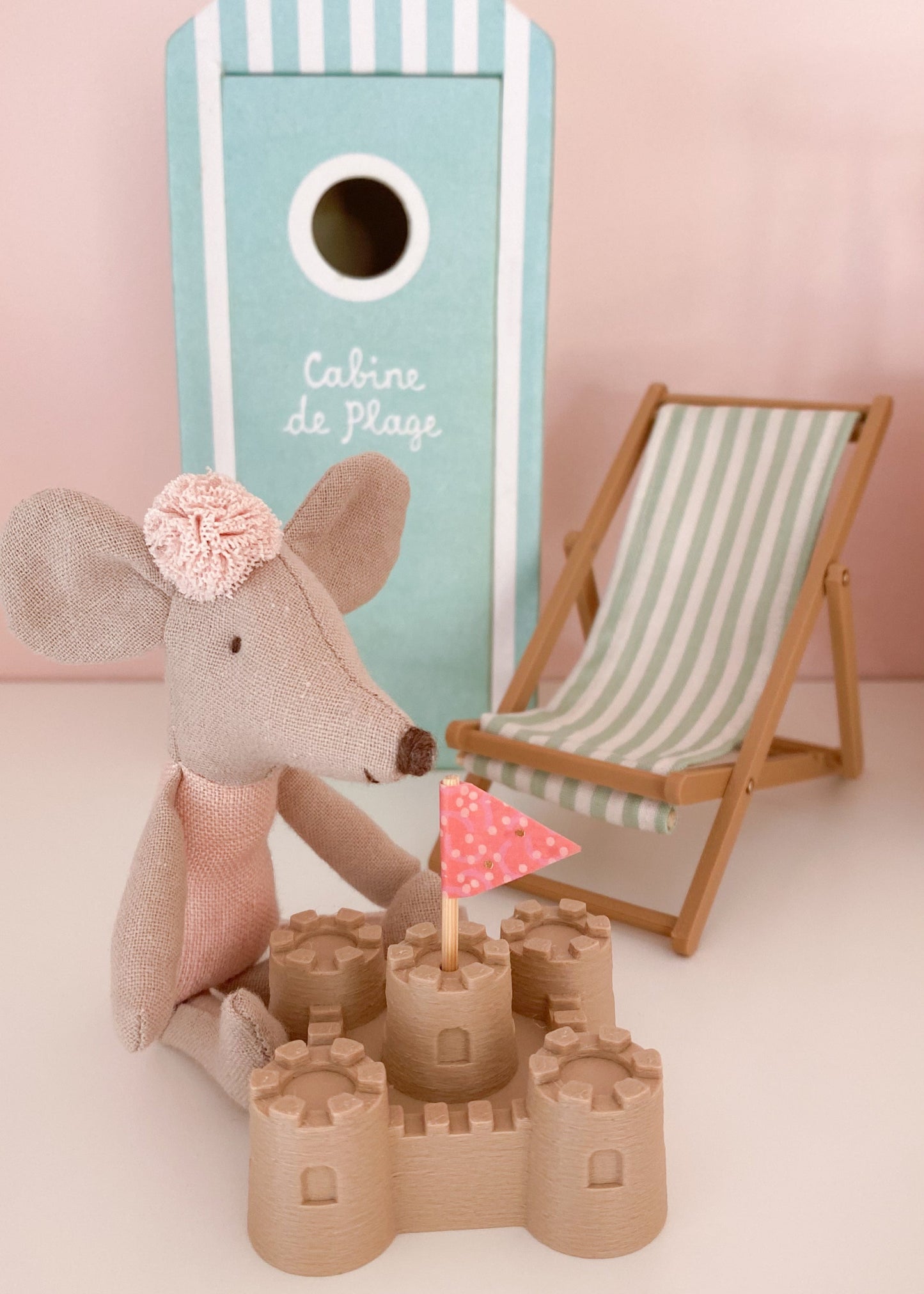 Miniature sandcastle