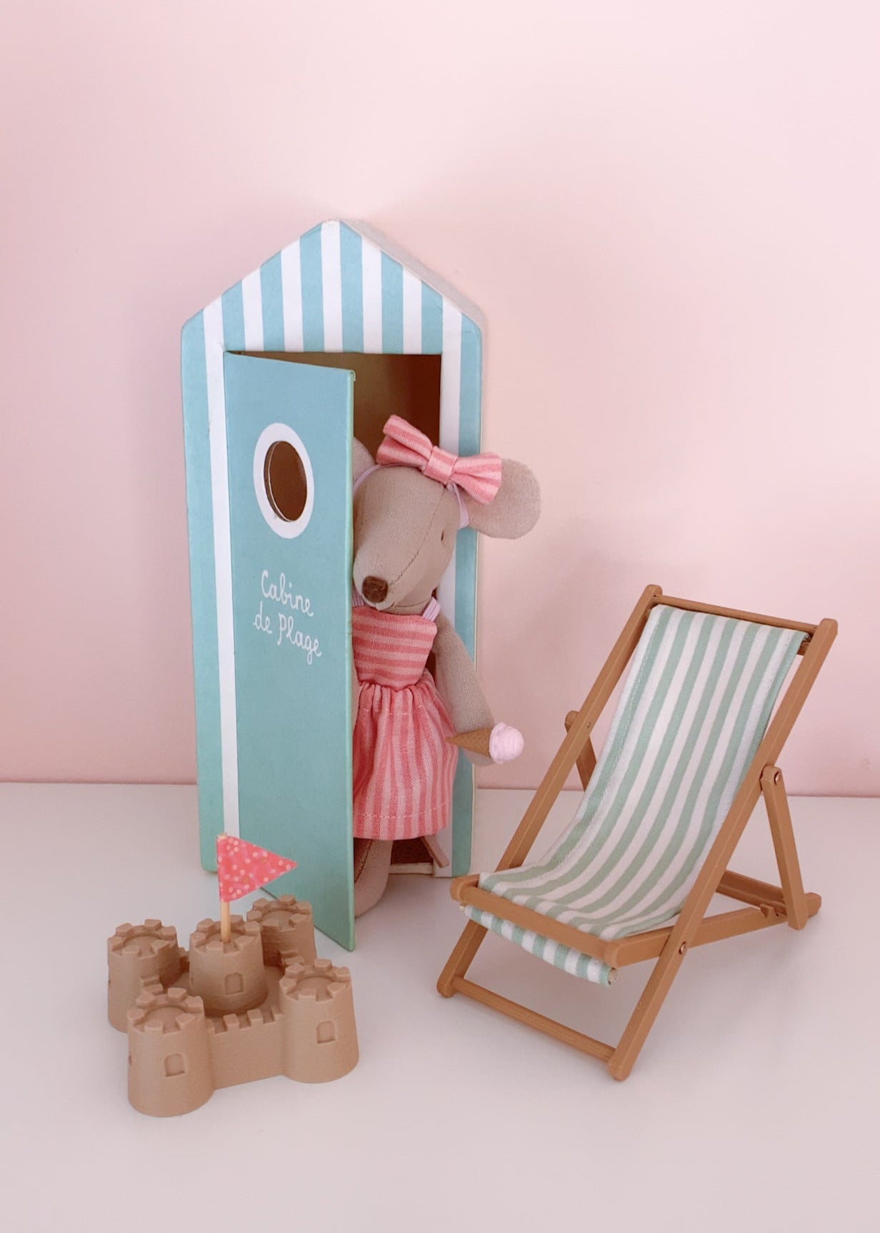 Miniature deck chair