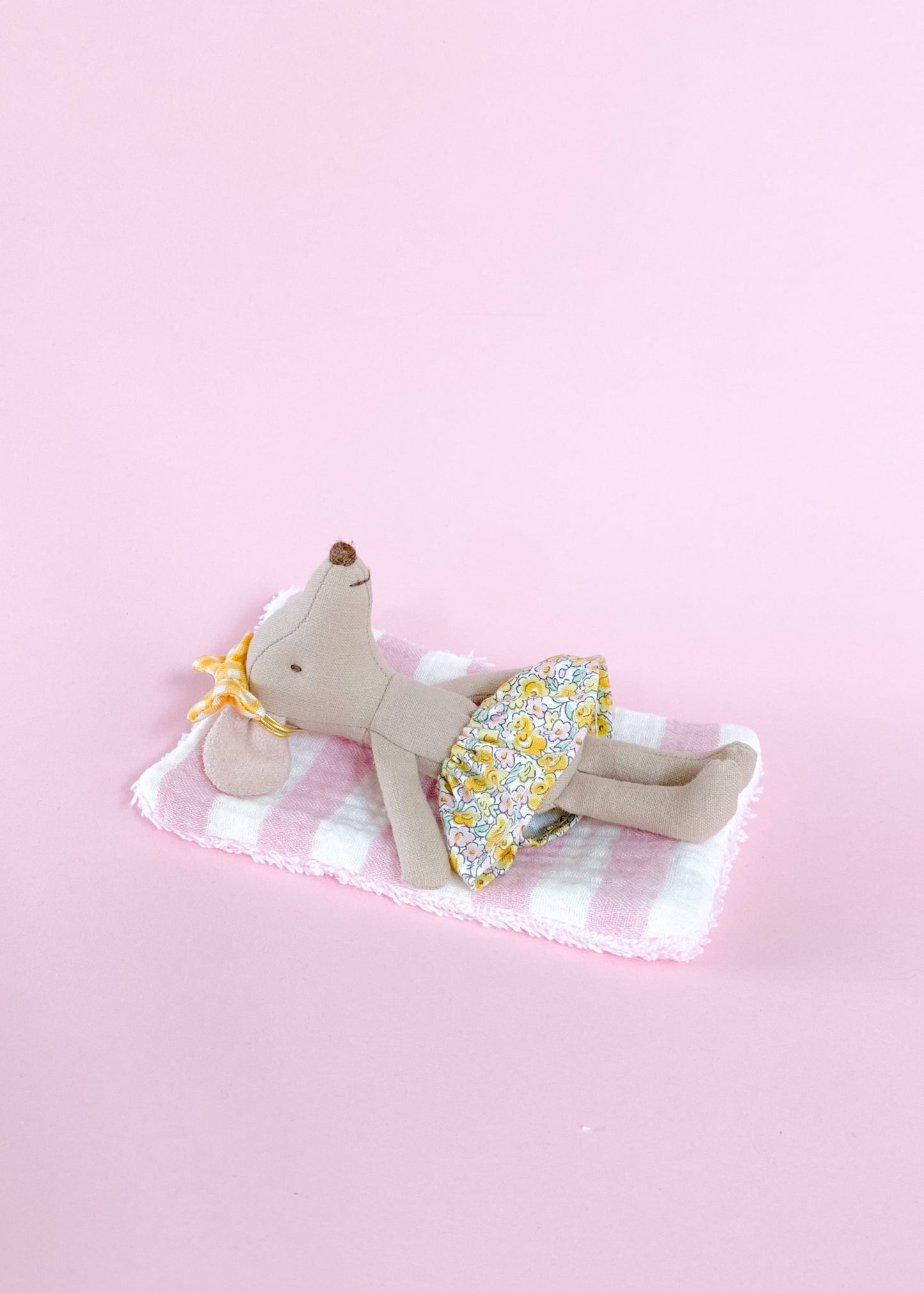 Miniature beach towel for Maileg mouse