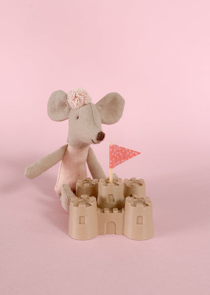 Miniature sandcastle
