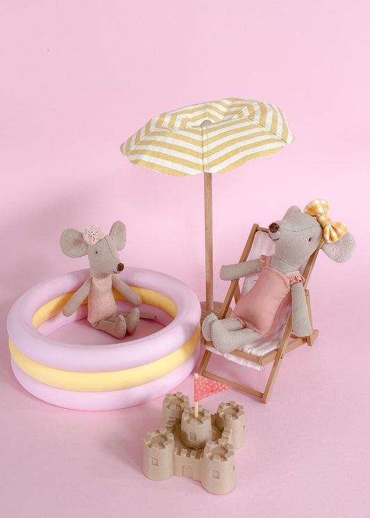 Miniature swimming pool round