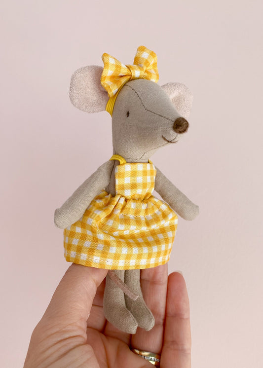 Maileg mouse yellow gingham dress