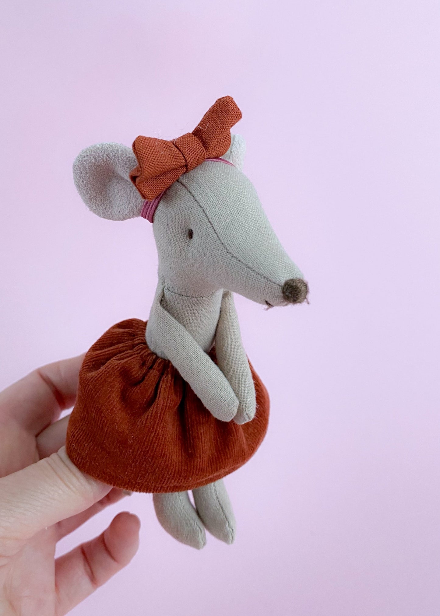 Rust-brown corduroy skirt for Maileg mouse