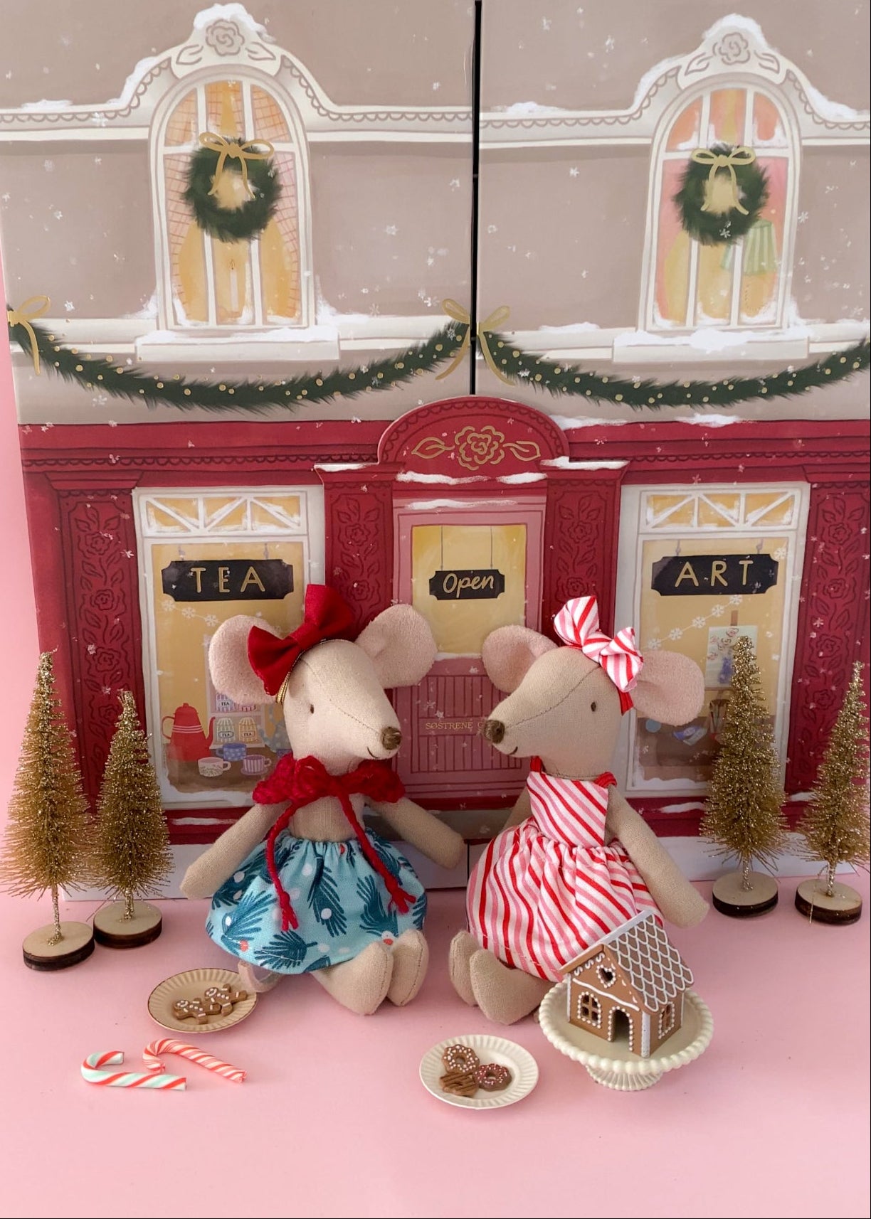 Skirt mint green with holly print for Maileg mouse