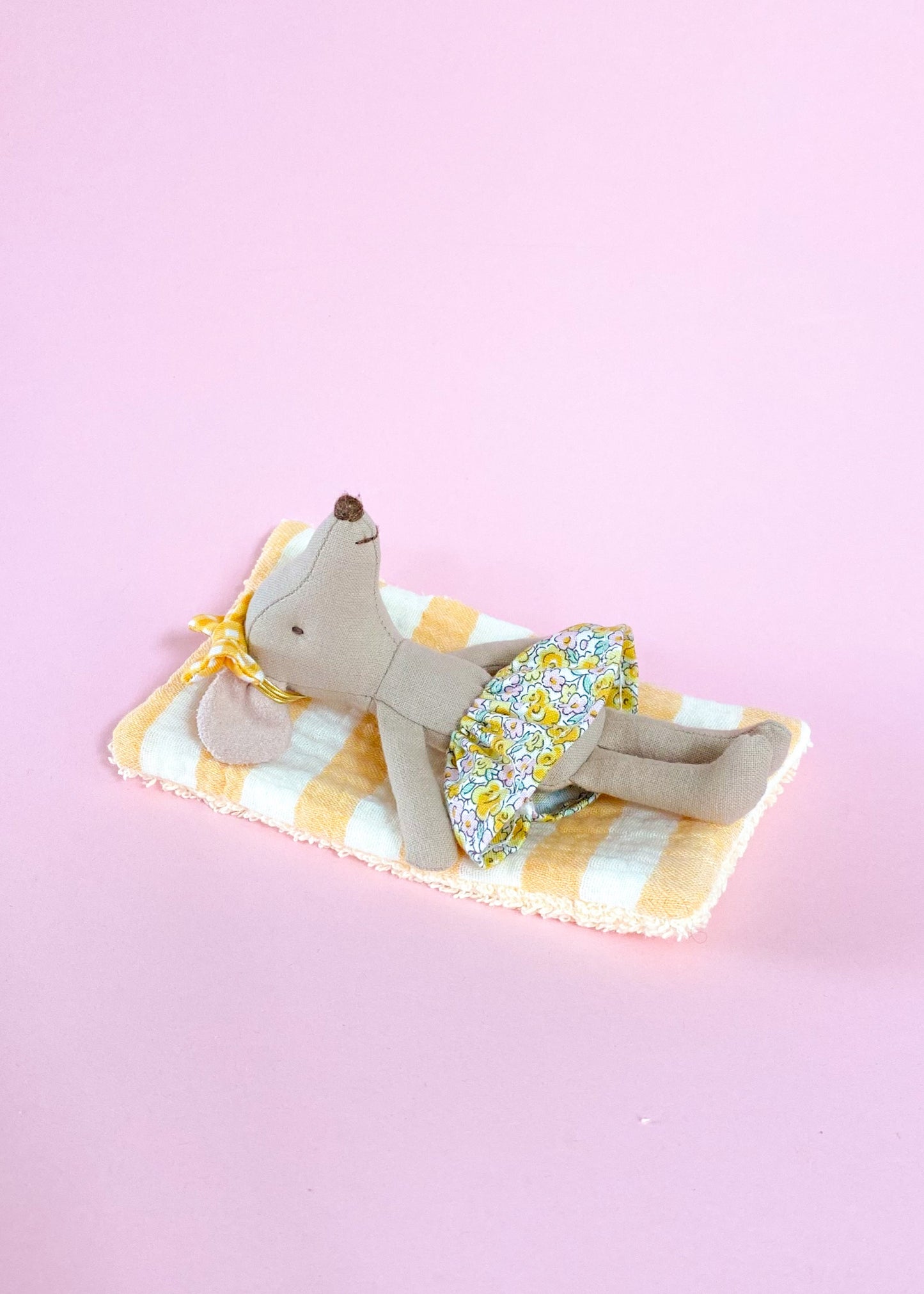 Miniature beach towel for Maileg mouse